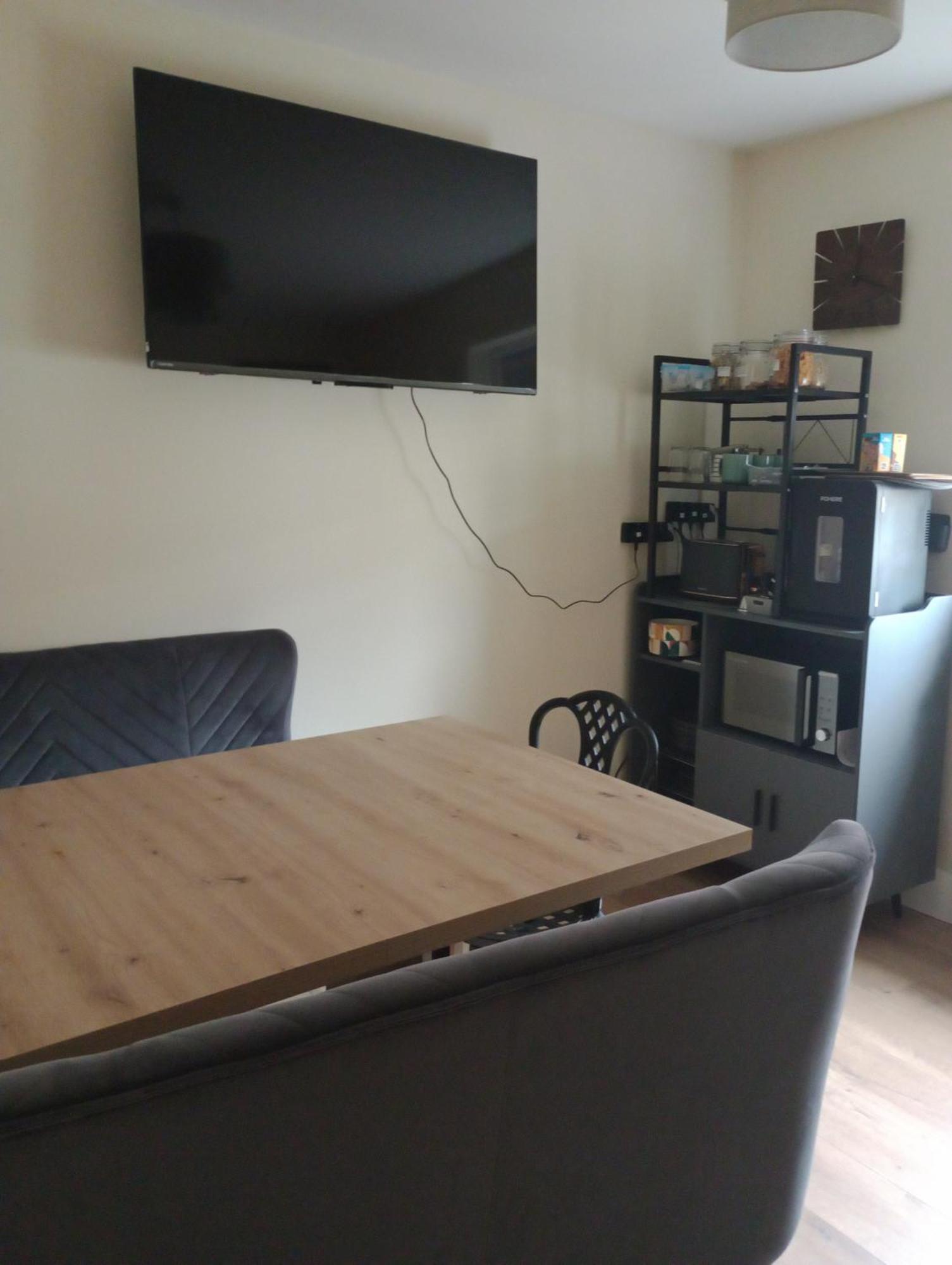 ホーンジー Upstairs At Pebble Point Bed & Breakfast エクステリア 写真